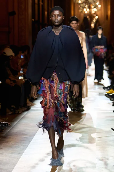 Look 54
